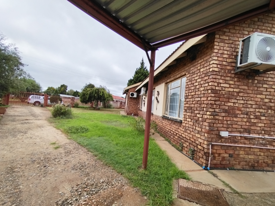 3 Bedroom Property for Sale in Warrenton Northern Cape